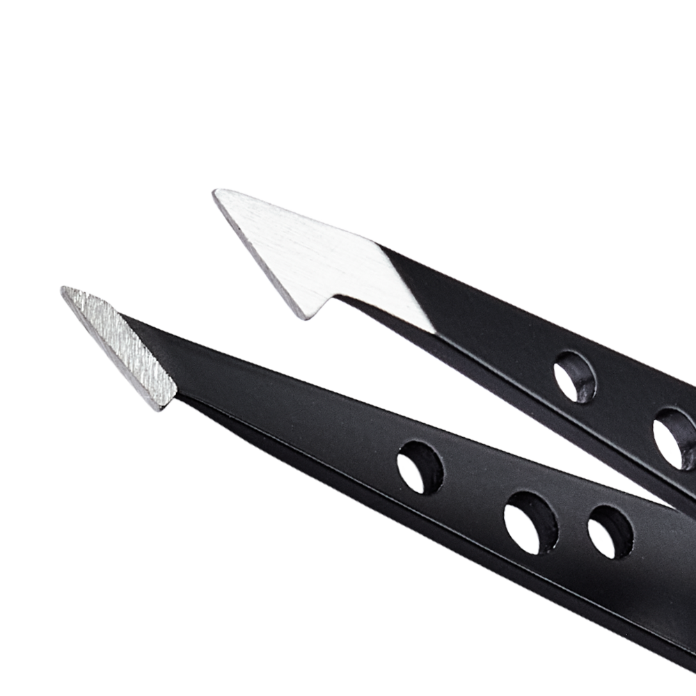 Zoomed in image of TRUYU 2 in 1 Tip Tweezer, showing tweezer tips