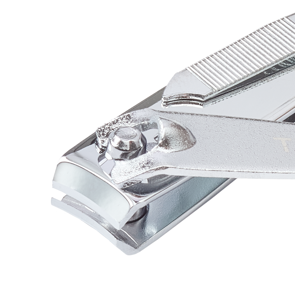 Zoomed in image of silver TRUYU Compact Nail Clippers. Close up of curved blades.