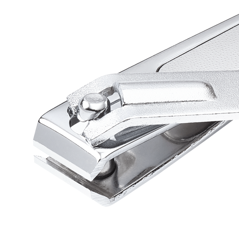 Zoomed in image of a silver TRUYU Straight Toenail Clippers showing straight blades