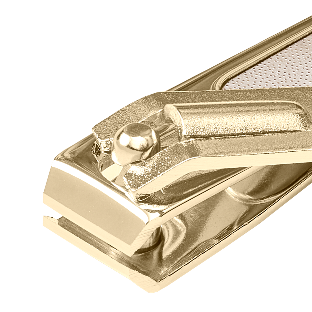 Zoomed in image of TRUYU Gold Straight Toenail Clippers. Close up of straight blades.